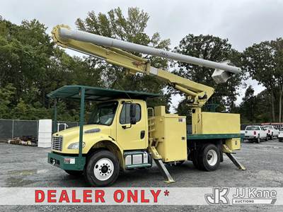 Altec LR760, 65 ft, Over-Center Bucket Truck