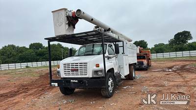 Altec LRV-56, 60 ft, Over-Center Bucket Truck