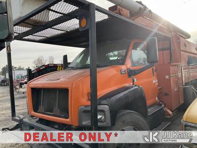 Altec LRV56, 61 ft, Articulating Non-Over Center Bucket Truck