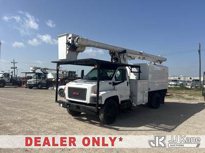 Altec LRV-56, 61 ft, Over-Center Bucket Truck