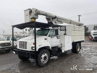 Altec LRV-55, 60 ft, Over-Center Bucket Truck