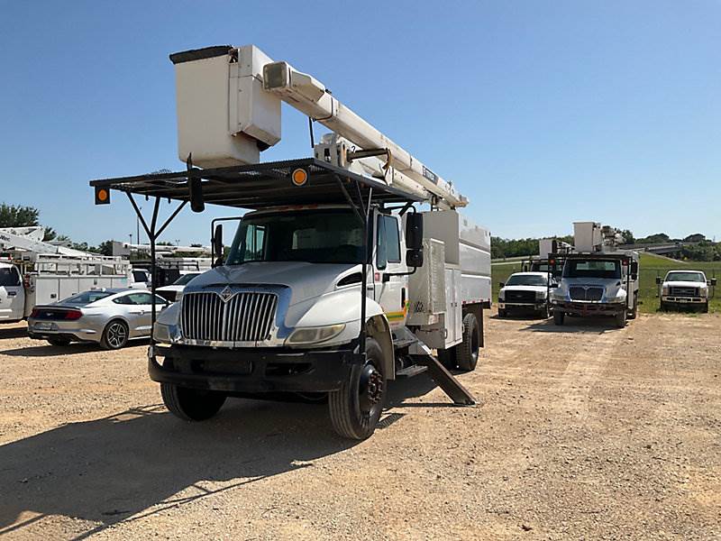 2010 Terex XT60/70, 75 ft, OverCenter Elevator Bucket Truck For Sale, 140,997 Miles Houston