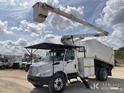Terex XT55, 60 ft, Over-Center Bucket Truck