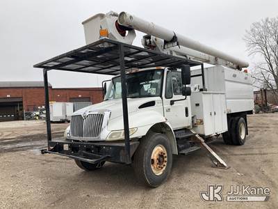 Altec LRV60-E70, 75 ft, Over-Center Elevator Bucket Truck