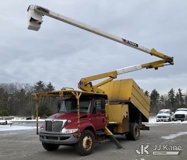 Terex/HiRanger XT60, 65 ft, Over-Center Bucket Truck