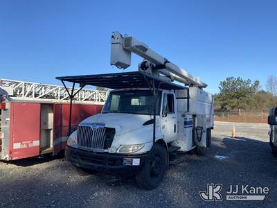 HiRanger/Terex XT55, 60 ft, Over-Center Bucket Truck