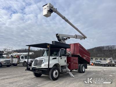 Altec LR760-E70, 75 ft, Over-Center Elevator Bucket Truck