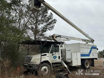 HiRanger XT5-60-70, 75 ft, Over-Center Elevator Bucket