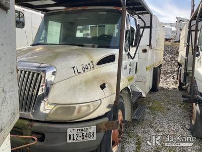 HiRanger XT60, 65 ft, Over-Center Bucket Truck