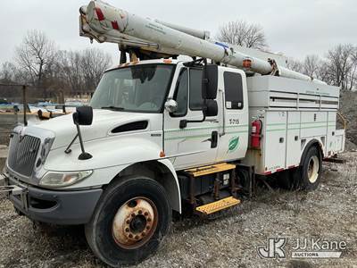 Altec L42P, 47 ft, Over-Center Bucket Truck