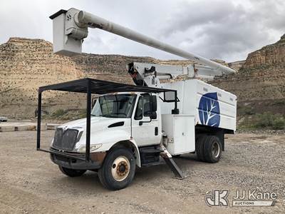 Altec LRV58, 63 ft, Over-Center Bucket Truck