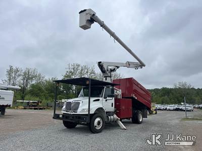 Altec LR760-E70, 75 ft, Over-Center Elevator Bucket Truck