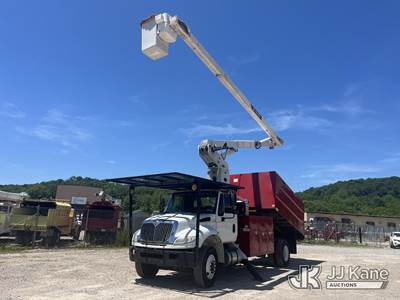Terex XT PRO 60/70, 75 ft, Over-Center Elevator Bucket Truck