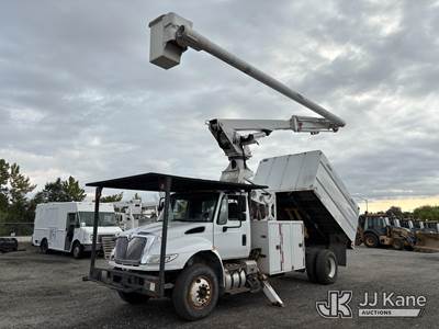 Altec LR760-E70, 75 ft, Over-Center Elevator Bucket Truck