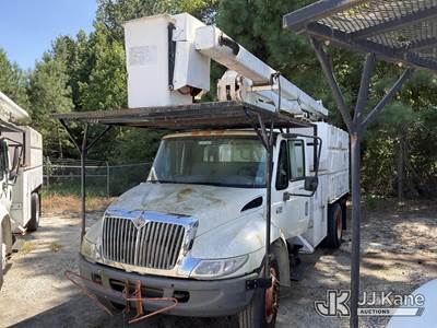HiRanger XT-55, 60 ft, Over-Center Bucket Truck