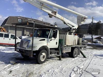 Altec LRV60-E70, 75 ft, Over-Center Elevator Bucket Truck