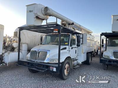 International DuraStar 4300 Forestry Bucket Truck