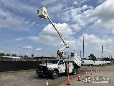 Terex LT40, 45 ft, Articulating & Telescopic Bucket Truck