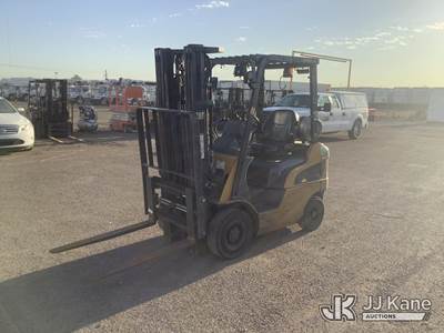 2014 CAT 2P3500 Pneumatic Tired Forklift