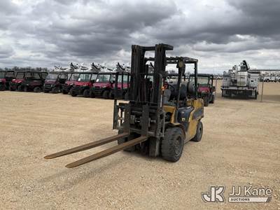 2011 Caterpillar 2P7000-LE Rubber Tired Forklift