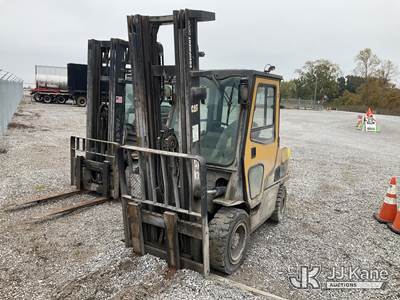 Caterpillar 2PD6500 Pneumatic Tired Forklift