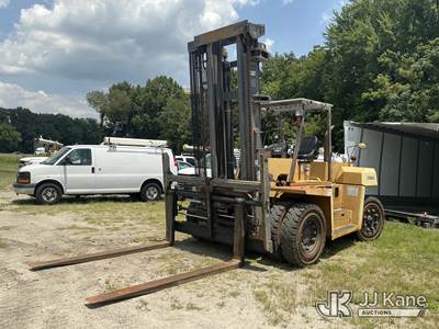 1999 Caterpillar DP100 Pneumatic Tired Forklift