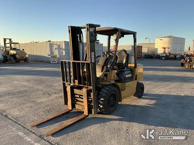 2001 CAT DP30K Pneumatic Tired Forklift