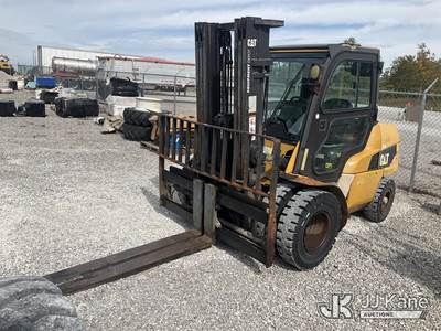 2010 Caterpillar DP40KD Pneumatic Tired Forklift