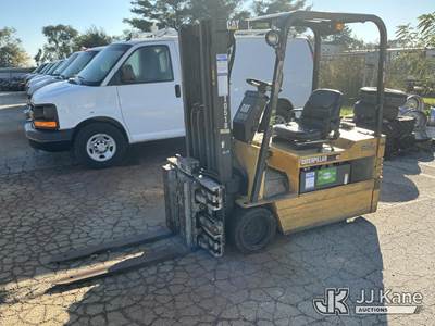 Caterpillar EP201 Solid Tired Forklift