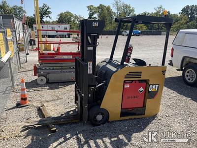 Caterpillar ES5000-36V Stand-Up Forklift