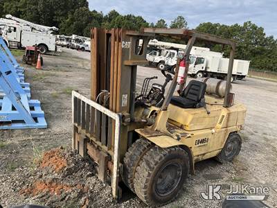 2004 Caterpillar GLP40 Pneumatic Tired Forklift