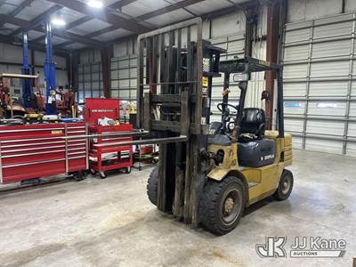 Caterpillar GP25 Pneumatic Tired Forklift