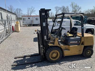 Caterpillar GP35 Solid Tired Forklift