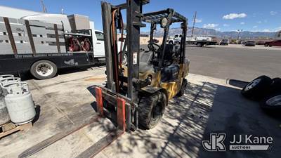 Caterpillar GP35K Pneumatic Tired Forklift