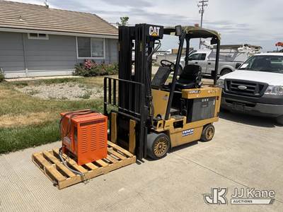 Caterpillar MC60DSA Solid Tired Forklift