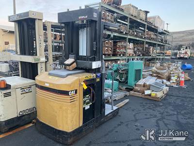 1993 Caterpillar Nor30P Stand-Up Forklift Order Picker