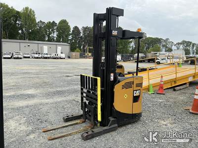 Caterpillar NR4000-36V Stand-Up Forklift