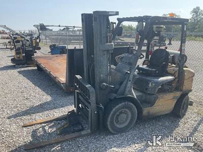 2005 Caterpillar P5000 Rubber Tired Forklift