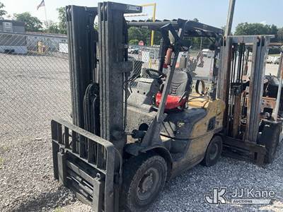 2005 Caterpillar P5000 Rubber Tired Forklift