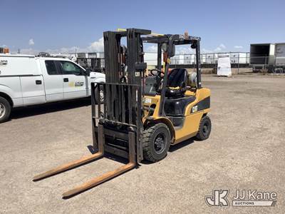 Cat P5000 Pneumatic Tired Forklift