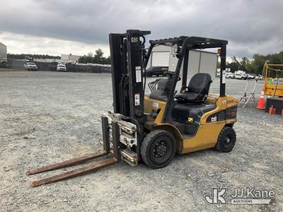 Cat P5000 Solid Tired Forklift