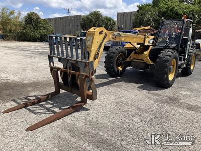 2010 Caterpillar TH406 Rough Terrain Telescopic Boom Forklift