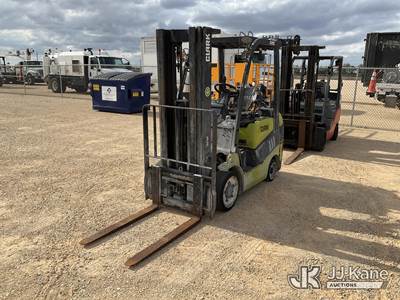 2017 Clark C25CL Cushion Tired Forklift