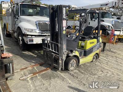 2016 Clark C25CL Cushion Tired Forklift