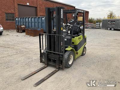 2008 Clark C25L Pneumatic Tired Forklift
