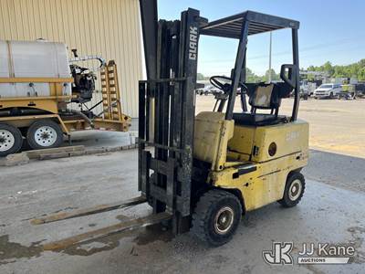 Clark C500-Y30 Pneumatic Tired Forklift