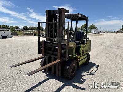 1992 Clark GPX25 Solid Tired Forklift