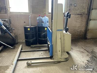 Crown 29MT Self-Propelled Walk-Behind Pallet Truck