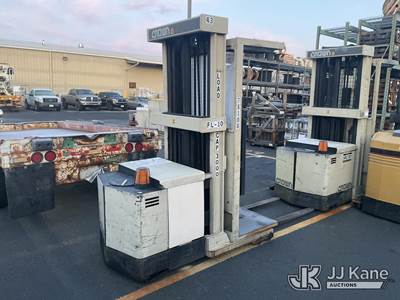 1991 Crown 30SP36TT Stand-Up Forklift Order Picker