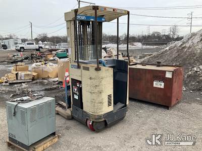CROWN 35RRTL-S Stand-Up Forklift